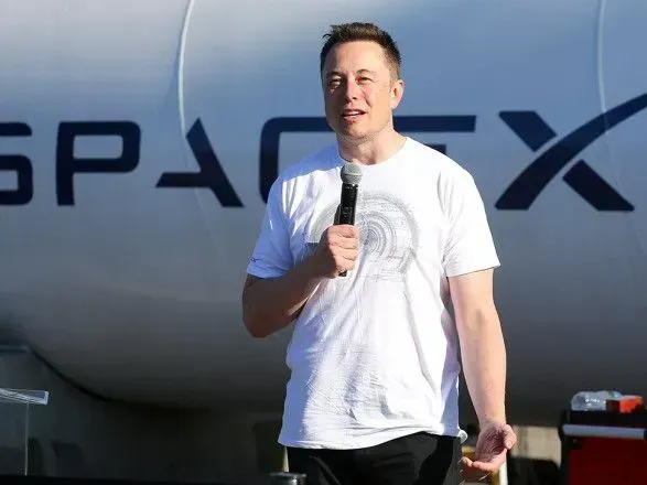 SpaceX, компанія під керівництвом Ілона Маска, планує оголосити тендерну пропозицію з ціною в 135 доларів за акцію, повідомляє Reuters | УНН.